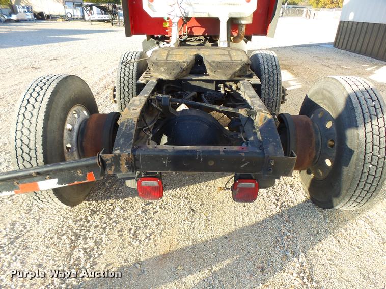 image for item L3290 2007 International 9200i semi truck