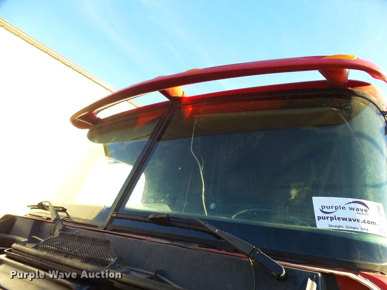 image for item L3290 2007 International 9200i semi truck