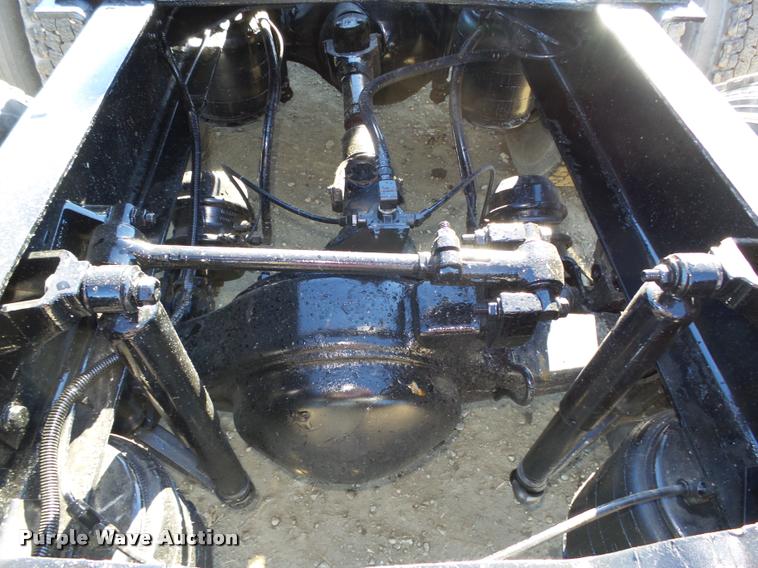 image for item L4143 2003 Mack CH613 semi truck