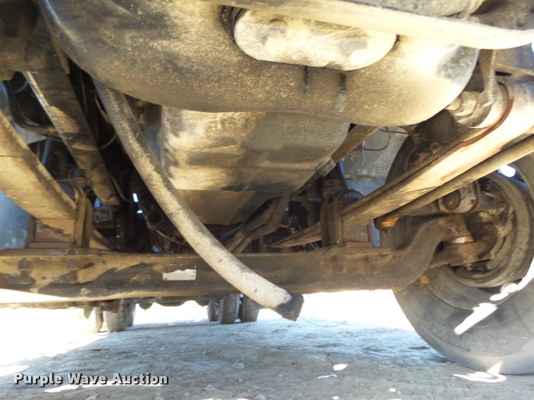 image for item L4143 2003 Mack CH613 semi truck