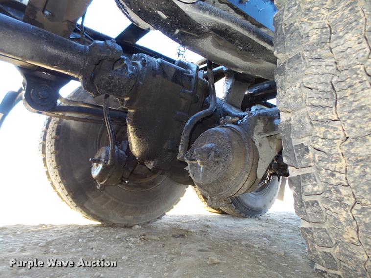 image for item L4143 2003 Mack CH613 semi truck