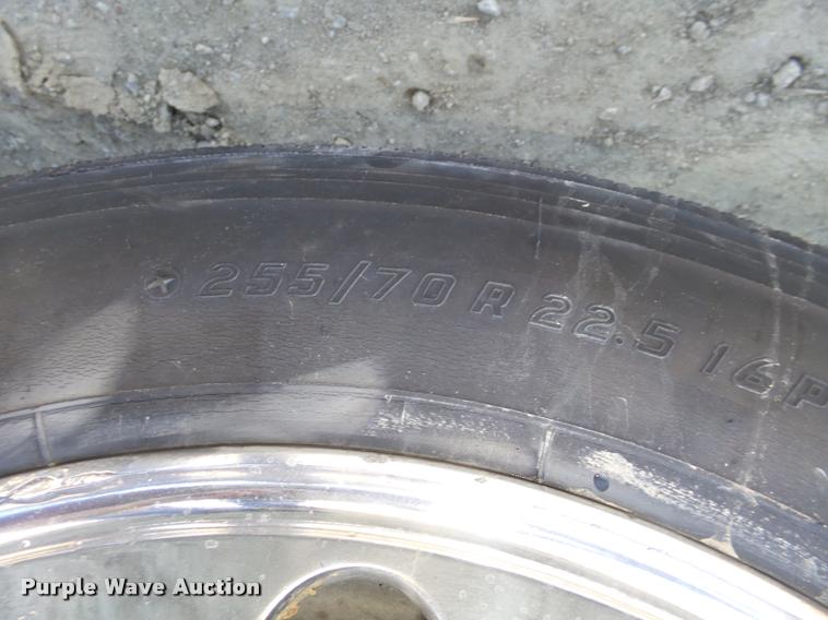 image for item L4143 2003 Mack CH613 semi truck