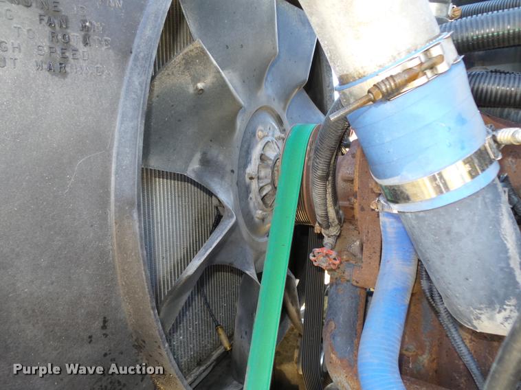 image for item L4144 2003 Mack CH613 semi truck