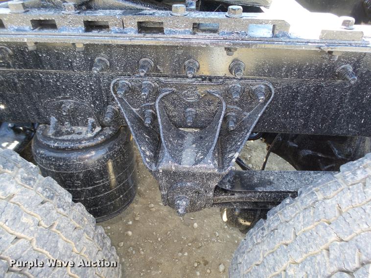 image for item L4144 2003 Mack CH613 semi truck