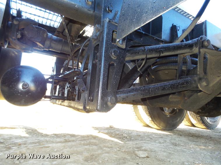 image for item L4144 2003 Mack CH613 semi truck