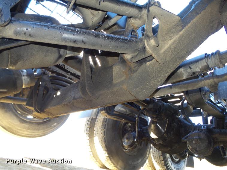 image for item L4144 2003 Mack CH613 semi truck