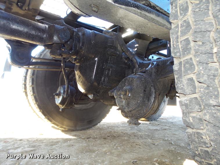 image for item L4144 2003 Mack CH613 semi truck