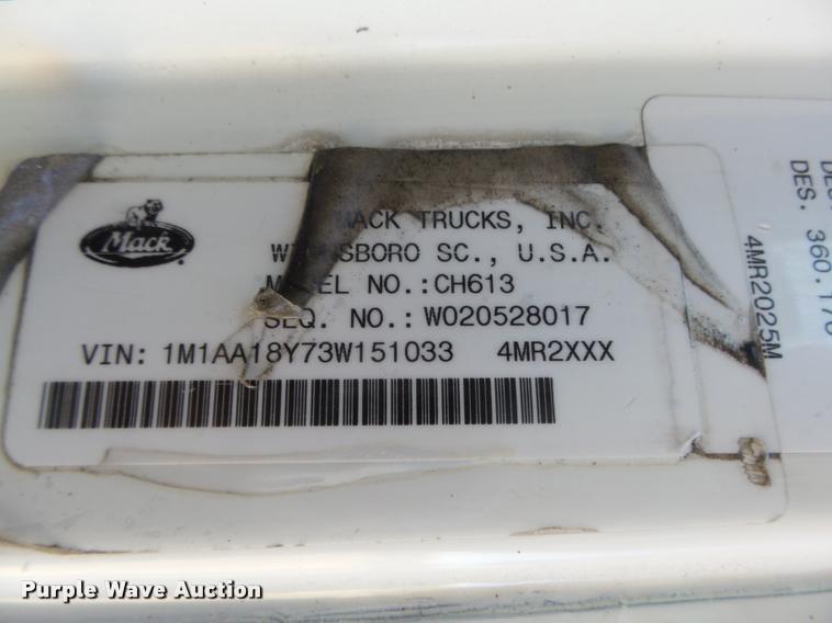 image for item L4144 2003 Mack CH613 semi truck