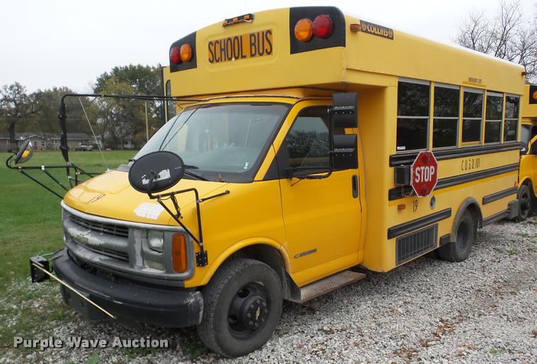 image for item AG9161 2002 Chevrolet Express G3500 school bus