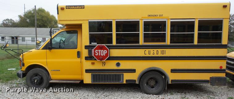 image for item AG9161 2002 Chevrolet Express G3500 school bus