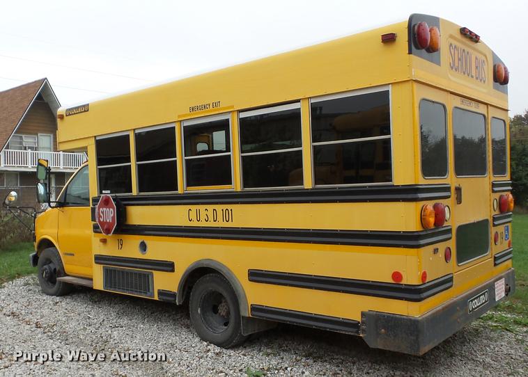 image for item AG9161 2002 Chevrolet Express G3500 school bus