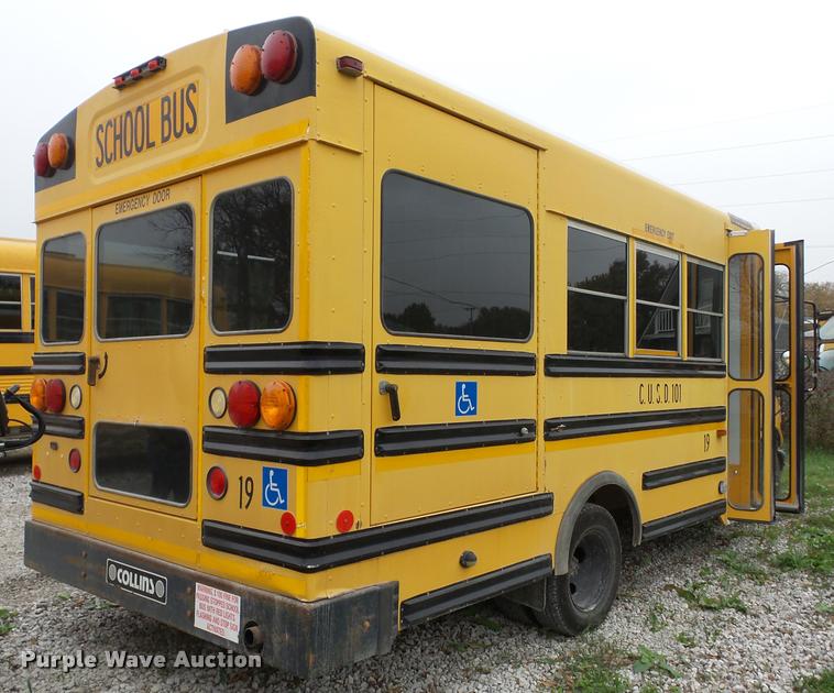 image for item AG9161 2002 Chevrolet Express G3500 school bus