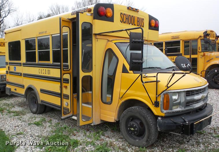 image for item AG9161 2002 Chevrolet Express G3500 school bus