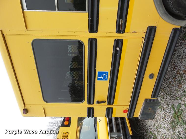 image for item AG9161 2002 Chevrolet Express G3500 school bus
