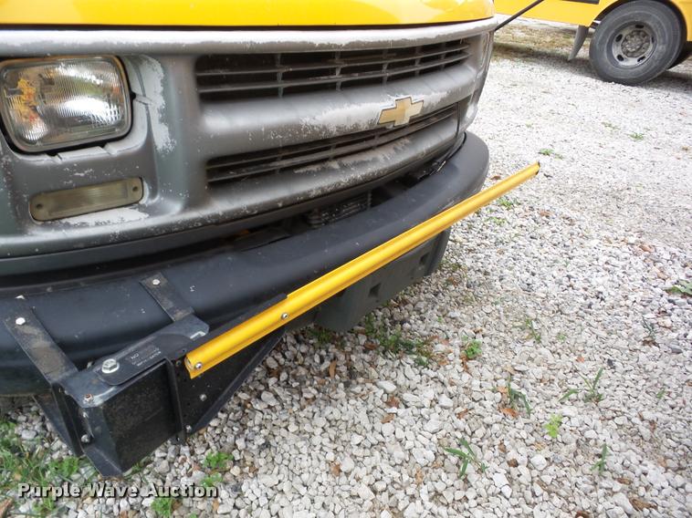 image for item AG9162 2002 Chevrolet Express G3500 school bus