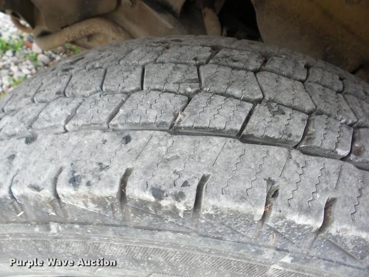 image for item AG9162 2002 Chevrolet Express G3500 school bus