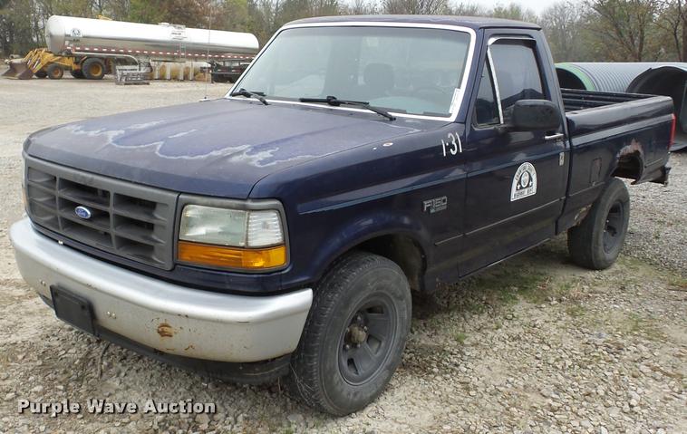 image for item AG9163 1994 Ford F150 pickup truck