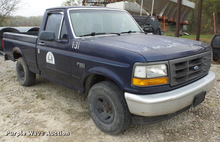 image for item AG9163 1994 Ford F150 pickup truck