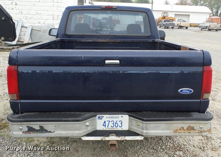 image for item AG9163 1994 Ford F150 pickup truck