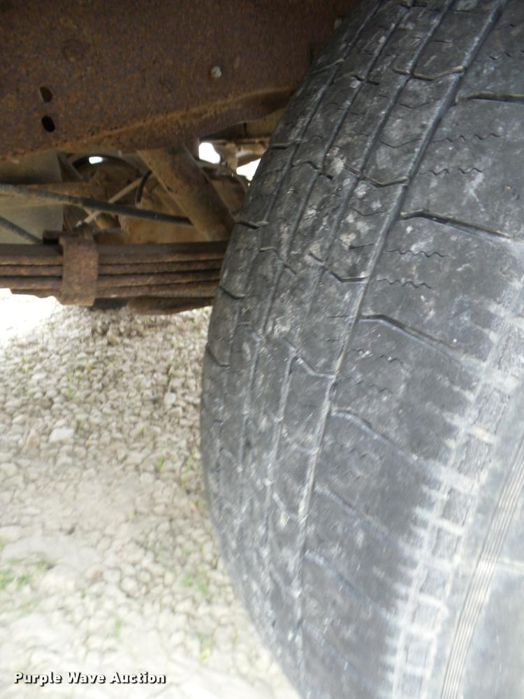 image for item AG9163 1994 Ford F150 pickup truck