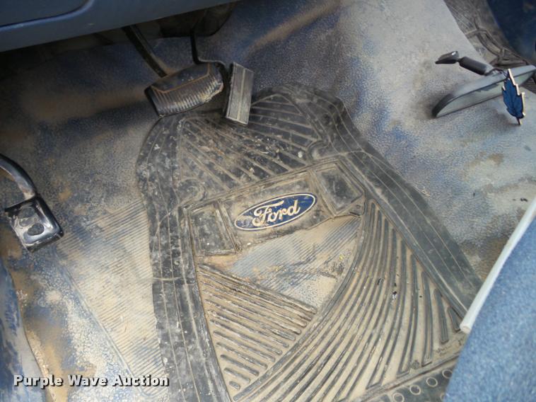 image for item AG9163 1994 Ford F150 pickup truck