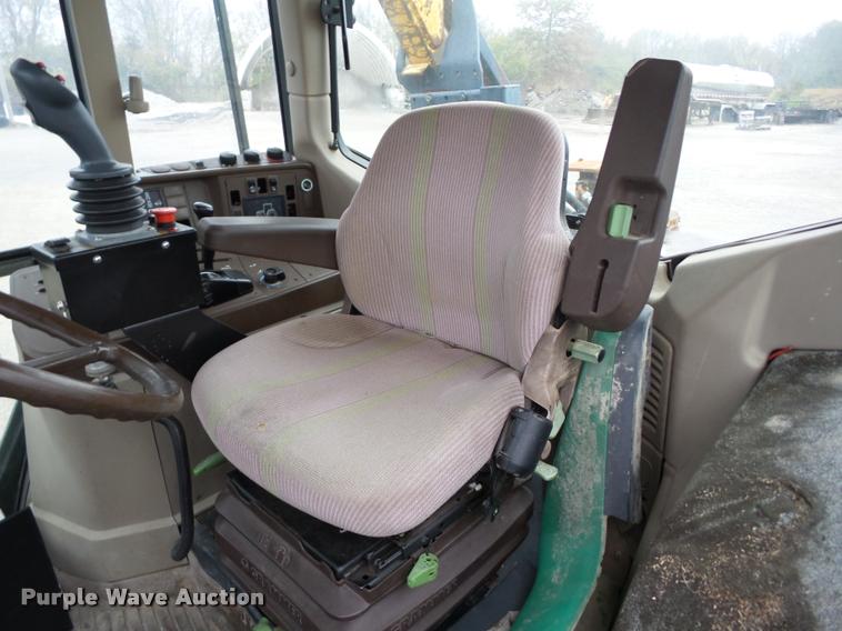 image for item AG9164 2002 John Deere 6320 tractor