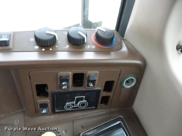 image for item AG9164 2002 John Deere 6320 tractor