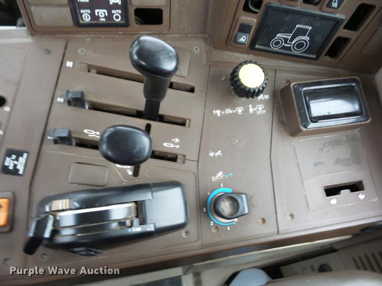 image for item AG9164 2002 John Deere 6320 tractor