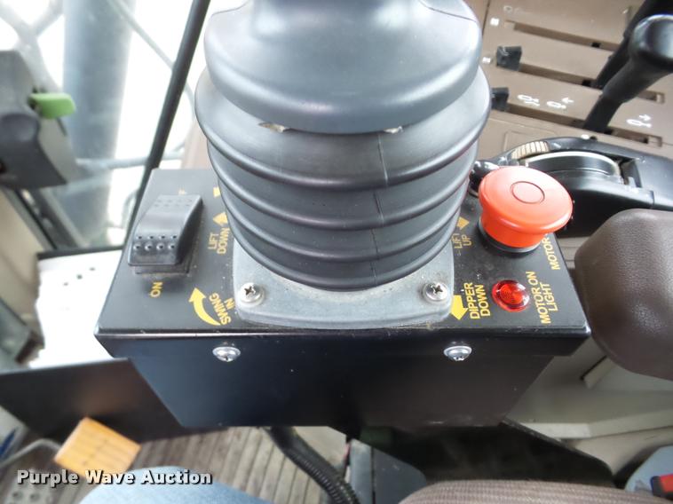 image for item AG9164 2002 John Deere 6320 tractor