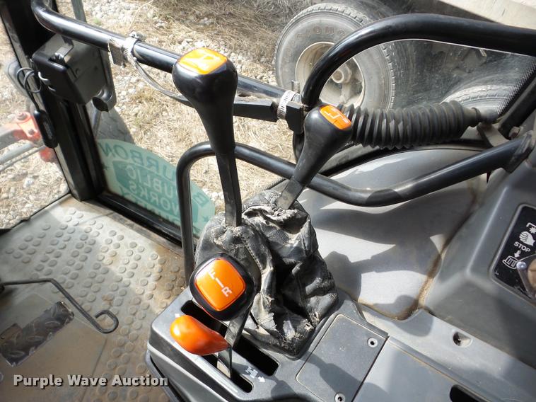 image for item AG9346 New Holland 6640 tractor