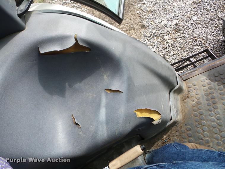 image for item AG9346 New Holland 6640 tractor