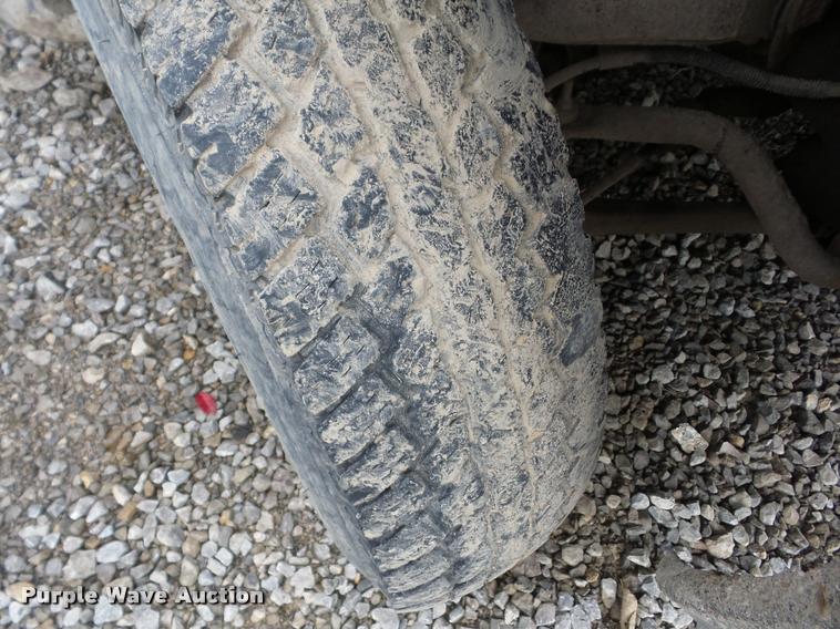 image for item AG9347 2004 Chevrolet Silverado 2500HD pickup truck