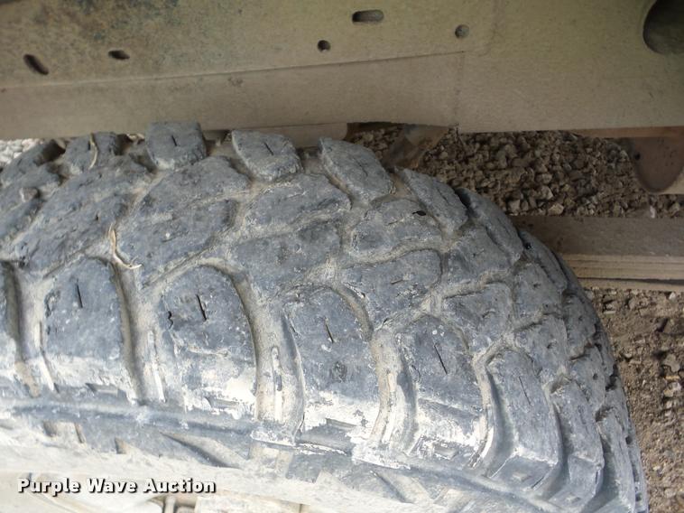 image for item AG9347 2004 Chevrolet Silverado 2500HD pickup truck