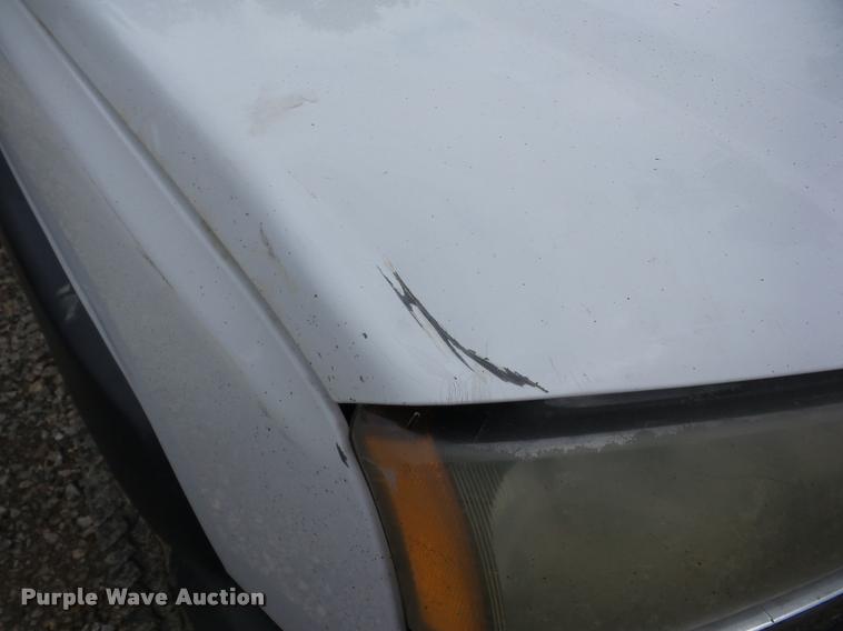 image for item AG9347 2004 Chevrolet Silverado 2500HD pickup truck