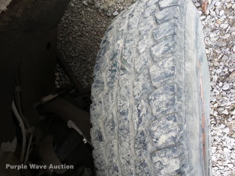 image for item AG9347 2004 Chevrolet Silverado 2500HD pickup truck