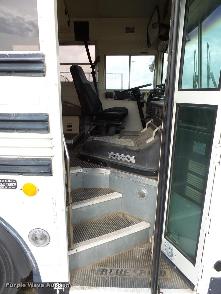 image for item AH9789 1994 Blue Bird TC2000 school bus