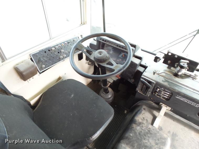 image for item AH9789 1994 Blue Bird TC2000 school bus