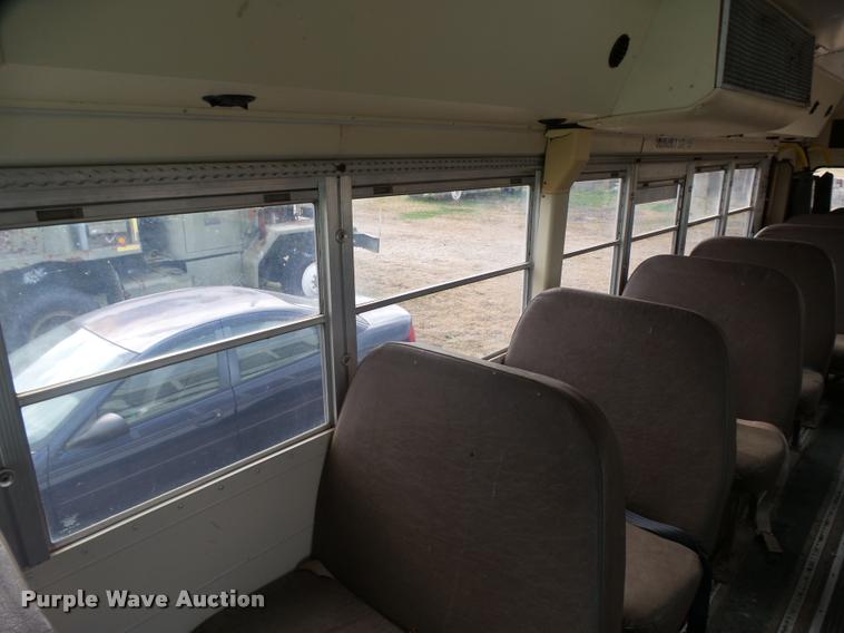 image for item AH9789 1994 Blue Bird TC2000 school bus