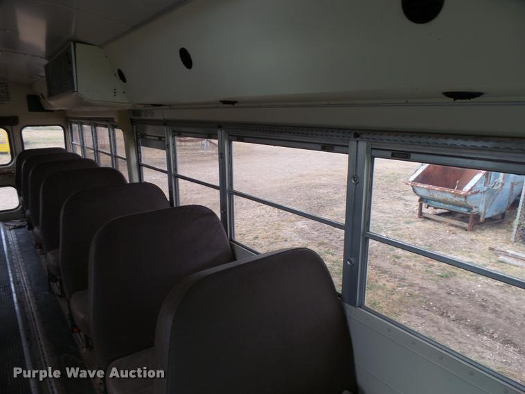 image for item AH9789 1994 Blue Bird TC2000 school bus