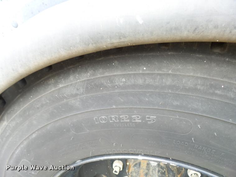 image for item AH9789 1994 Blue Bird TC2000 school bus