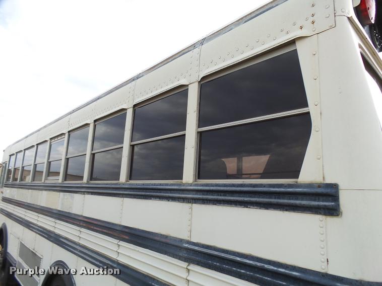 image for item AH9789 1994 Blue Bird TC2000 school bus