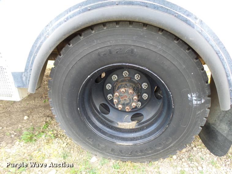 image for item AH9789 1994 Blue Bird TC2000 school bus