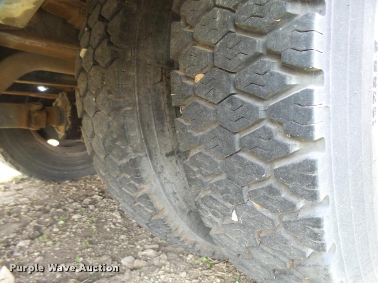 image for item AH9789 1994 Blue Bird TC2000 school bus