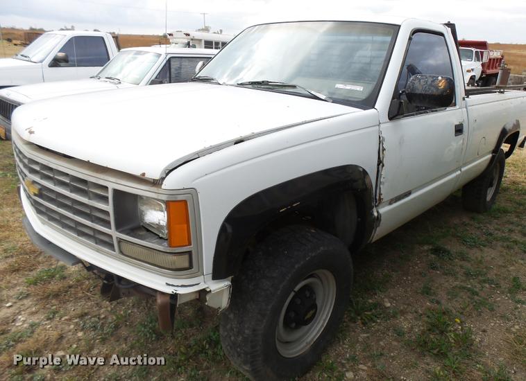 image for item AH9792 1991 Chevrolet 2500HD pickup truck