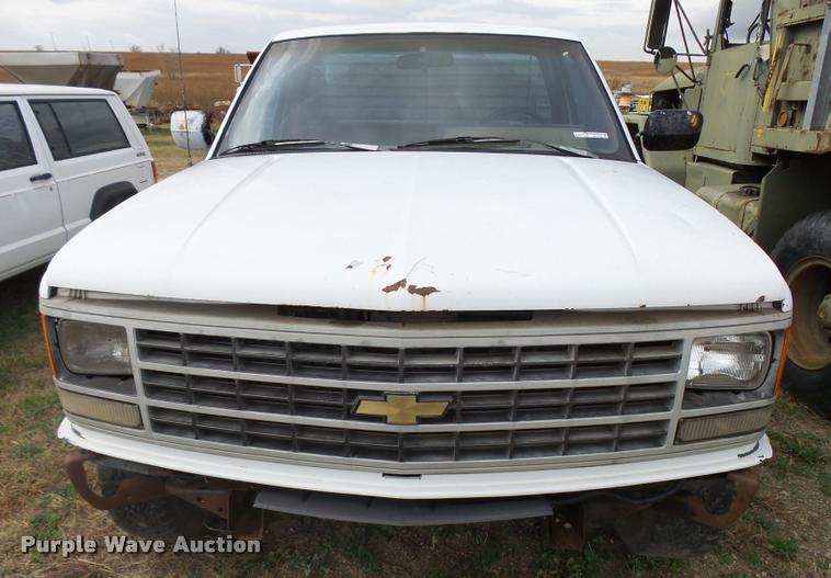 image for item AH9792 1991 Chevrolet 2500HD pickup truck