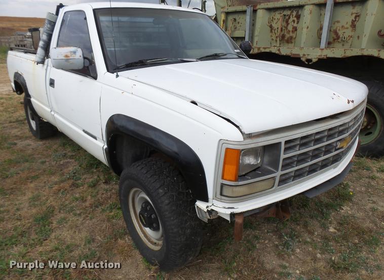 image for item AH9792 1991 Chevrolet 2500HD pickup truck