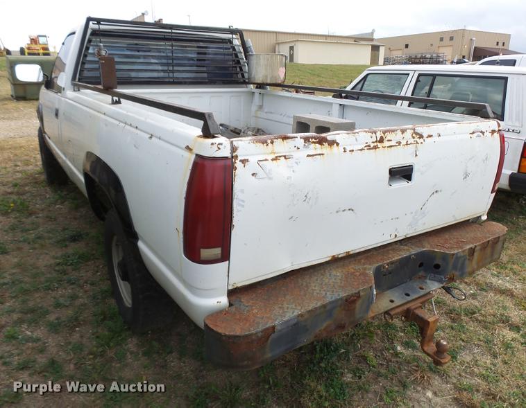 image for item AH9792 1991 Chevrolet 2500HD pickup truck