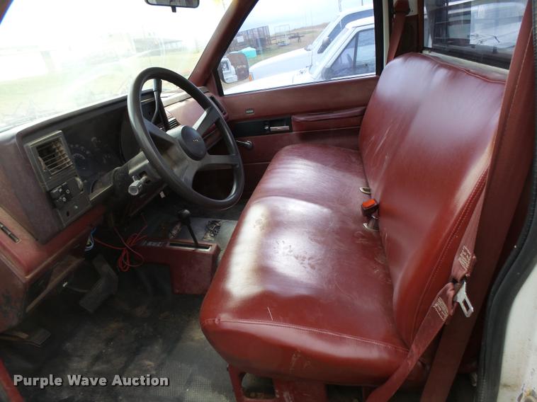 image for item AH9792 1991 Chevrolet 2500HD pickup truck