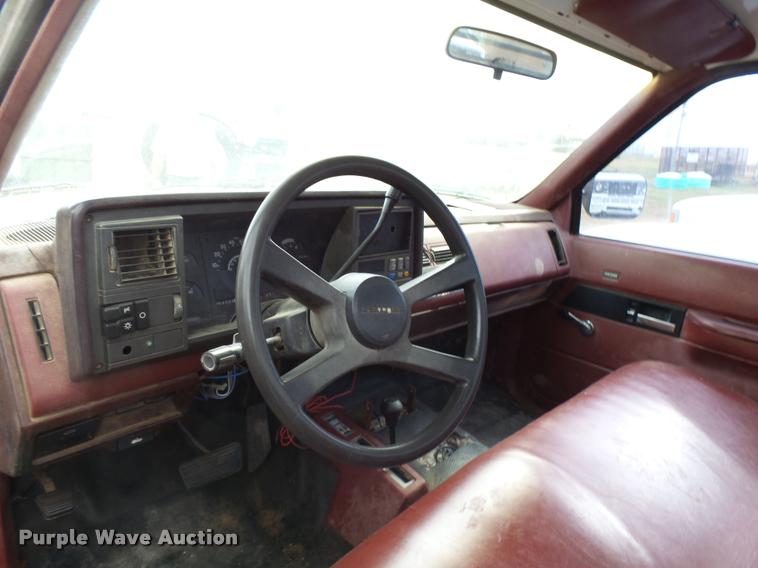 image for item AH9792 1991 Chevrolet 2500HD pickup truck