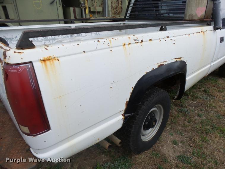 image for item AH9792 1991 Chevrolet 2500HD pickup truck